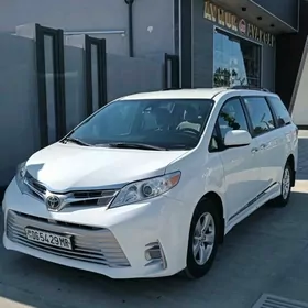 Toyota Sienna 2018