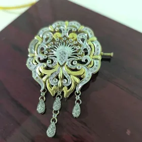 gyzyl yerewan broska