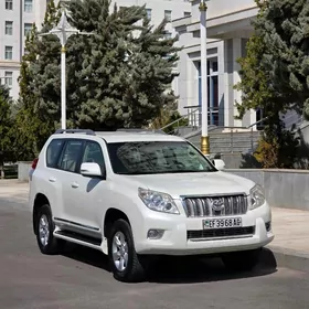 Toyota Land Cruiser Prado 2013