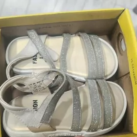 босоножки новые