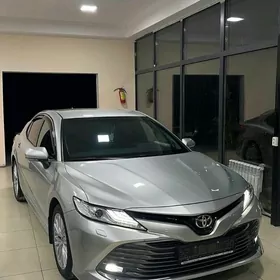 Toyota Camry 2018