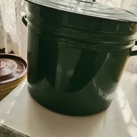 Кастрюли, бак.