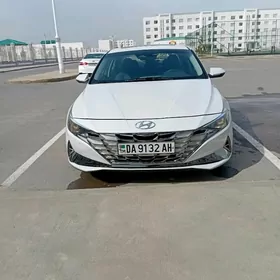 Hyundai Elantra 2021