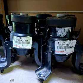 Подушка двигателя предняя