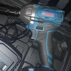 Boltowýor BOSCH batareýli дрел