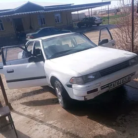 Toyota Corona 1989
