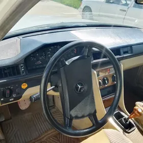 Mercedes-Benz 230E 1992