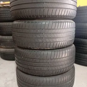 235 45 18 Bredistone