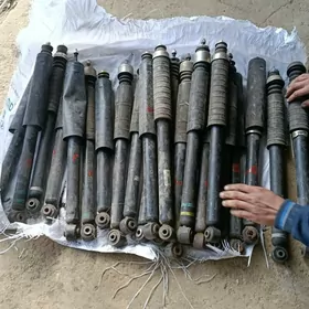 Versa izki amortizator