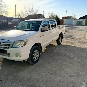 Toyota Hilux 2014