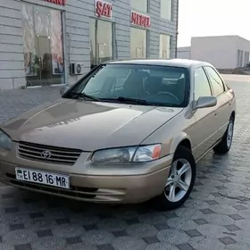Toyota Camry 1997