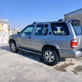 Nissan Pathfinder 1999