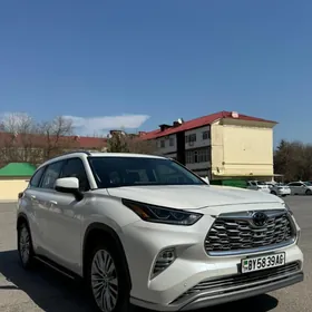 Toyota Highlander 2020