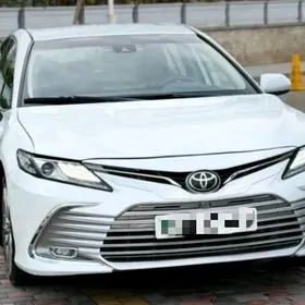 Toyota Camry 2024