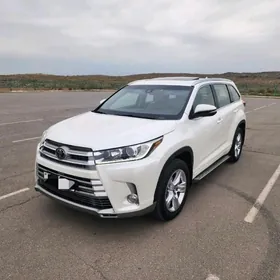 Toyota Highlander 2018