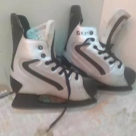 продам коньки