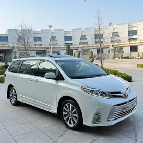 Toyota Sienna 2017