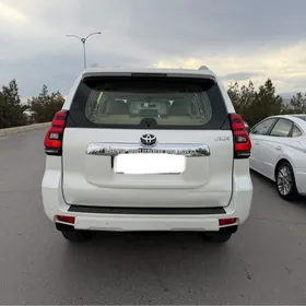 Toyota Land Cruiser Prado 2022