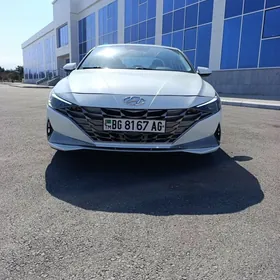 Hyundai Elantra 2022