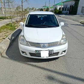 Nissan Versa 2010
