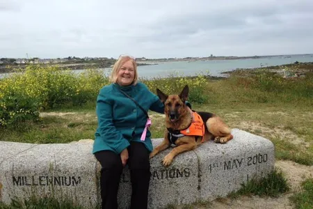 Заметила изменения раньше врачей: cобака спасла хозяйку от рака на ранней стадии