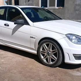 Mercedes-Benz CLS-Class 2012