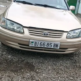 Toyota Camry 1998