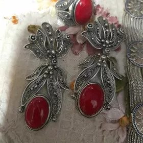 комплект с кораллами