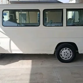 Toyota Hiace 1999