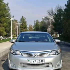 Toyota Camry 2013