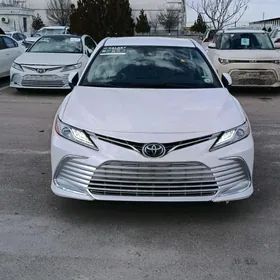Toyota Camry 2023