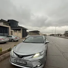 Toyota Camry 2022
