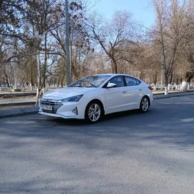 Hyundai Elantra 2019