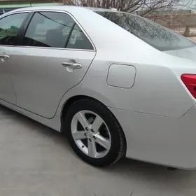 Toyota Camry 2013