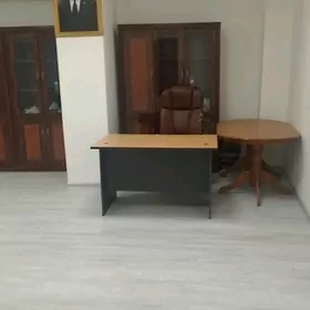 Arende ofis 30mkr 140m² 4komna