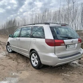 Toyota Sienna 2004