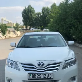 Toyota Camry 2010