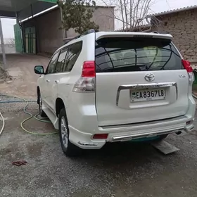 Toyota Land Cruiser Prado 2013