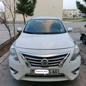 Nissan Versa 2017