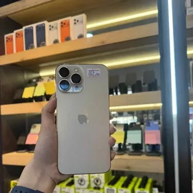 13 PRO MAX 256GB 82%