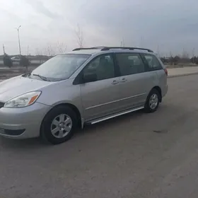 Toyota Sienna 2004