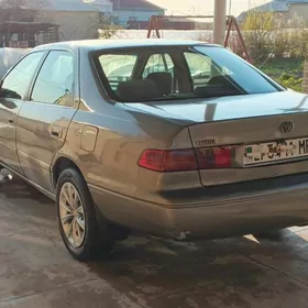 Toyota Camry 2000
