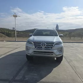 Toyota Fortuner 2024