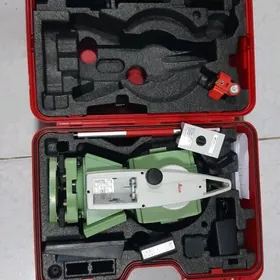 Leica distomat TS06PLUS