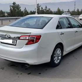 Toyota Camry 2015