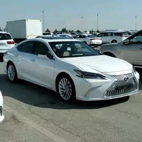 Lexus ES 350 2019