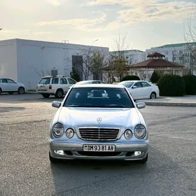 Mercedes-Benz E320 2000