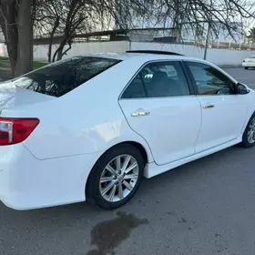 Toyota Camry 2011