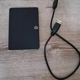 Внешний жесткий диск "Seagate"