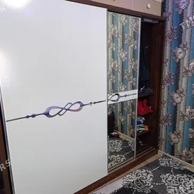 спальня,шкаф, кровать